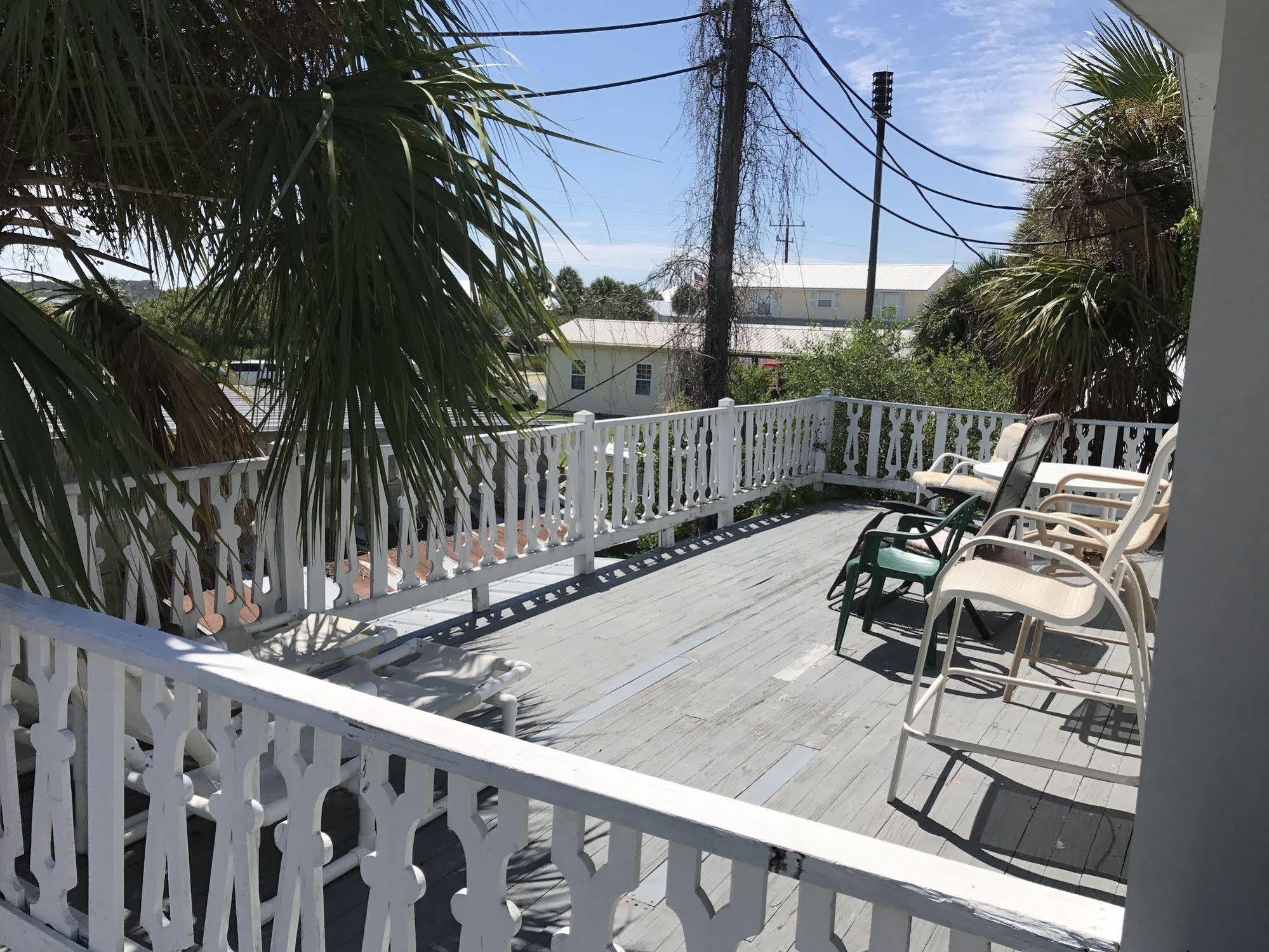 Cedar Inn Cedar Key Kültér fotó
