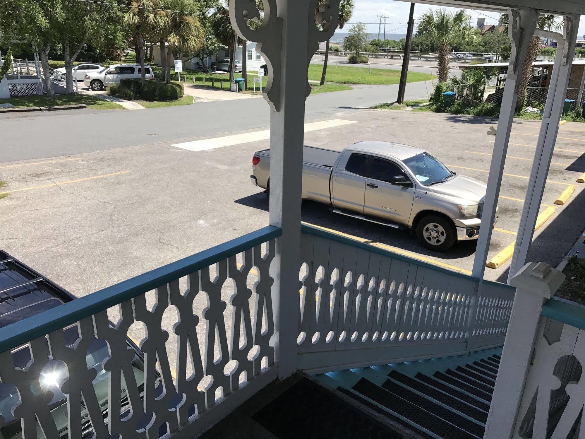 Cedar Inn Cedar Key Kültér fotó
